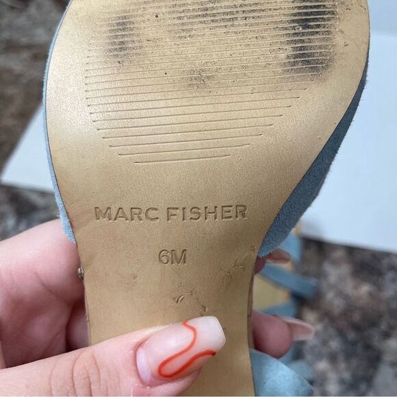 Marc Fisher Suede Blue Scalloped Bow Heels - Picture 7 of 7